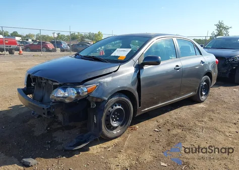2013 Toyota Corolla Le z USA, uszkodzony, nr VIN 2T1BU4EE6DC062488